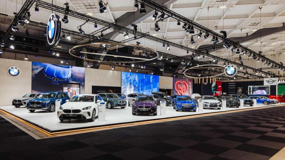 BMW Virtual Tour - Autosalon.